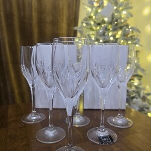 Mikasa Flame D'Amore Crystal Wine Glass 8.25" Tall, Set Of 6 NIB & Lightly Used